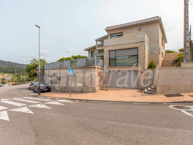 Chalet en venta en Padriñán, O Salnés
