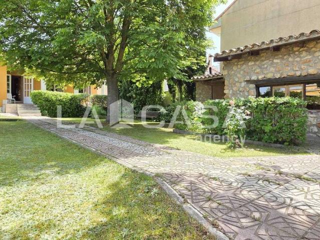 Chalet en venta en Dueñas, Castilla y León