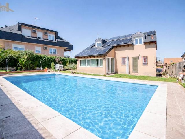 Chalet en venta en El Álamo, Madrid