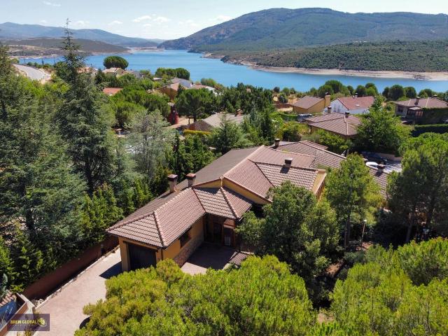 Chalet en venta en El Berrueco, Madrid
