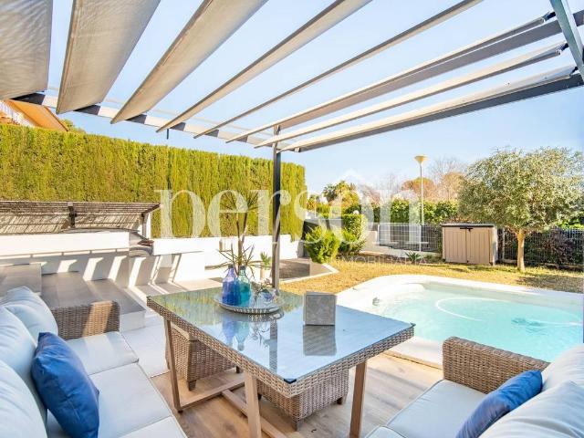 Chalet en venta en La Hoya de Buñol, Valencia