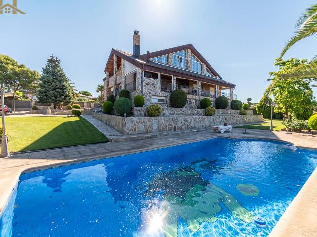 Chalet en venta en Villaviciosa De Odón, Madrid