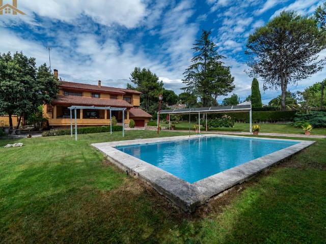 Chalet en venta en Villaviciosa De Odón, Madrid