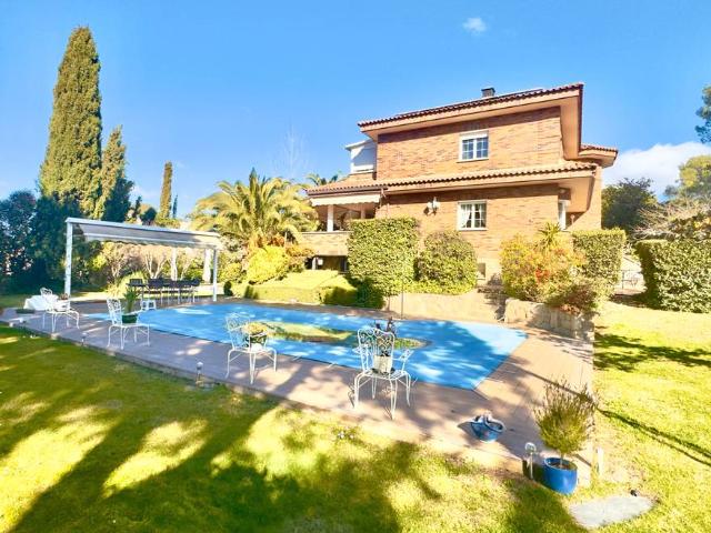 Chalet en venta en Villaviciosa De Odón, Madrid