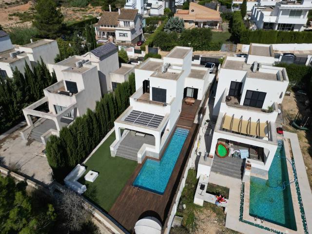 Chalet en venta en La Hoya de Buñol, Valencia