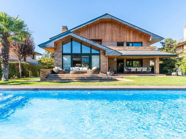 Chalet en venta en Rozas De Puerto Real, Madrid