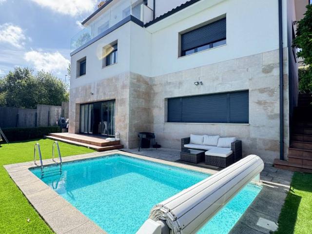 Chalet en venta en Avilés, Asturias