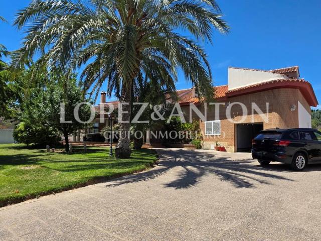 Chalet en venta en Los Almendros, el Camp de Túria