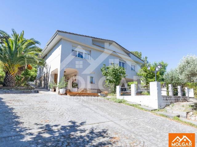 Chalet en venta en El Casar
