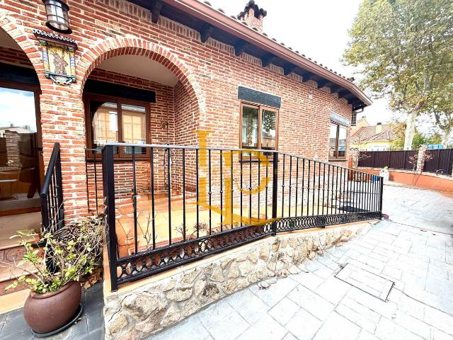 Chalet en venta en El Casar, Guadalajara