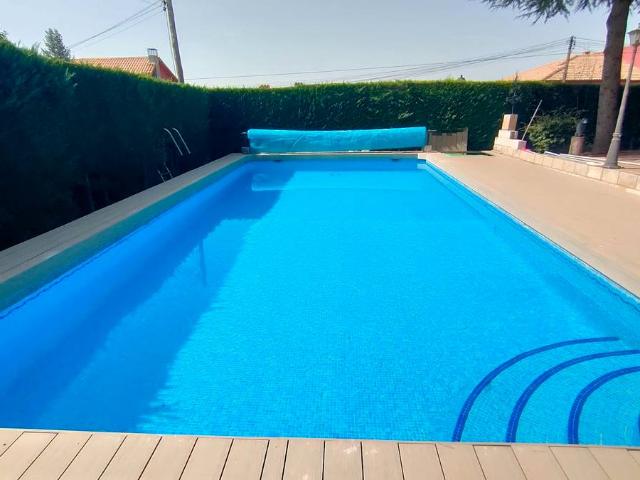 Villa en venta en El Casar