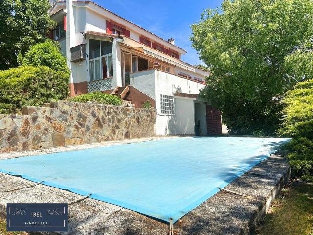 Chalet en venta en El Casar