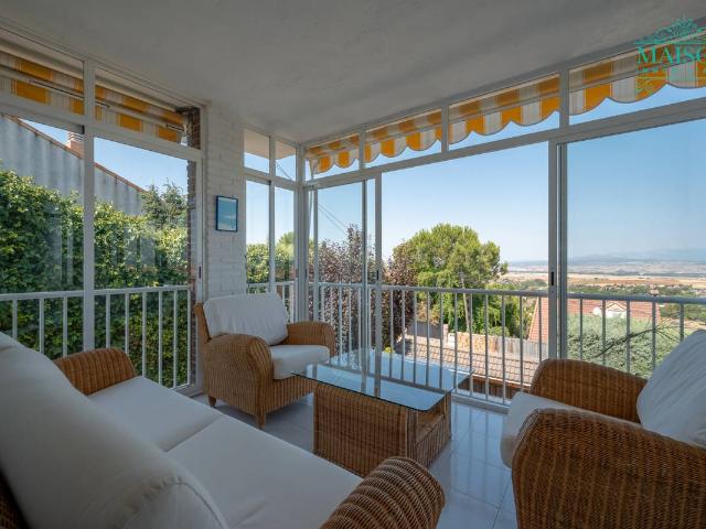 Villa en venta en El Casar