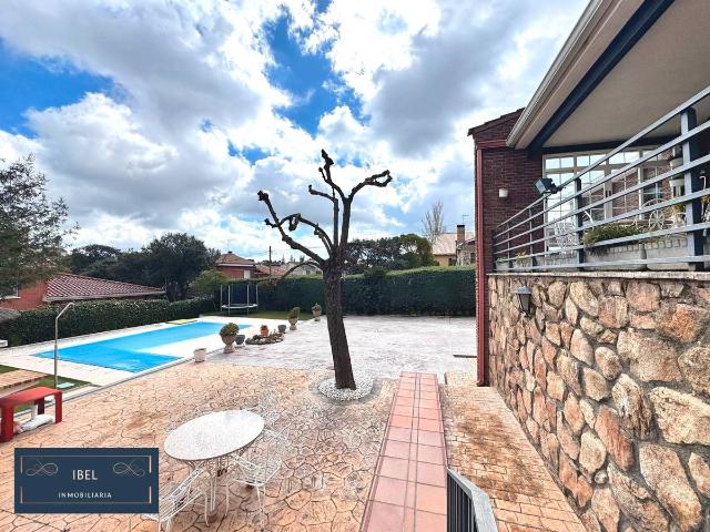 Villa en venta en El Casar