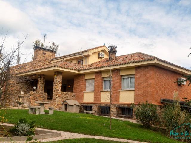 Villa en venta en El Casar