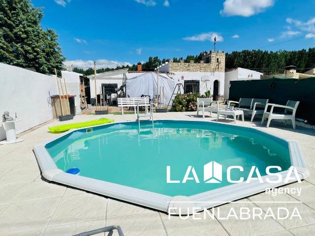 Villa en venta en El Casar De Escalona