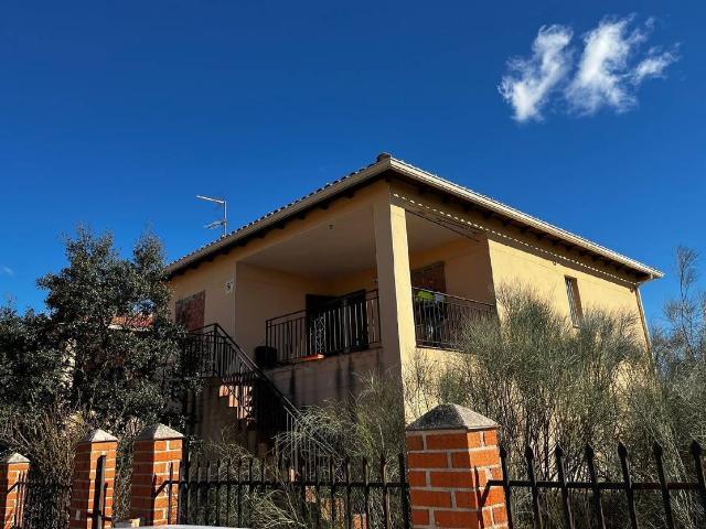Chalet en venta en El Casar De Escalona, Toledo