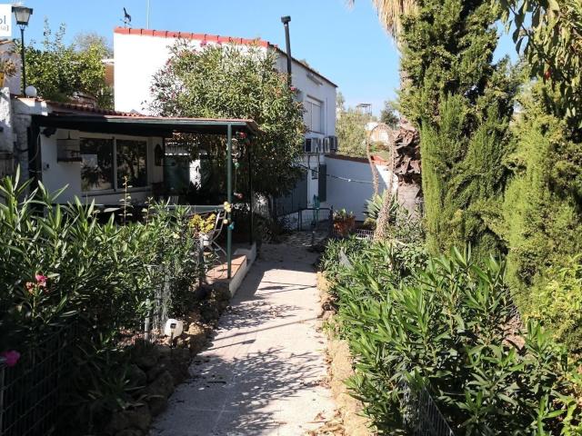 Villa en venta en El Castillo De Las Guardas, Barriada Cruz Marín