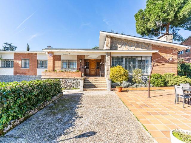 Chalet en venta en Rozas De Puerto Real, Madrid