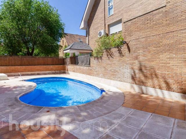 Chalet en venta en Rozas De Puerto Real, Madrid