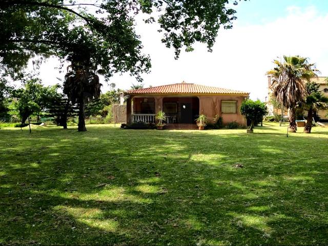Chalet en venta en Barriada de Antonio Ordoñez, Campo de Gibraltar