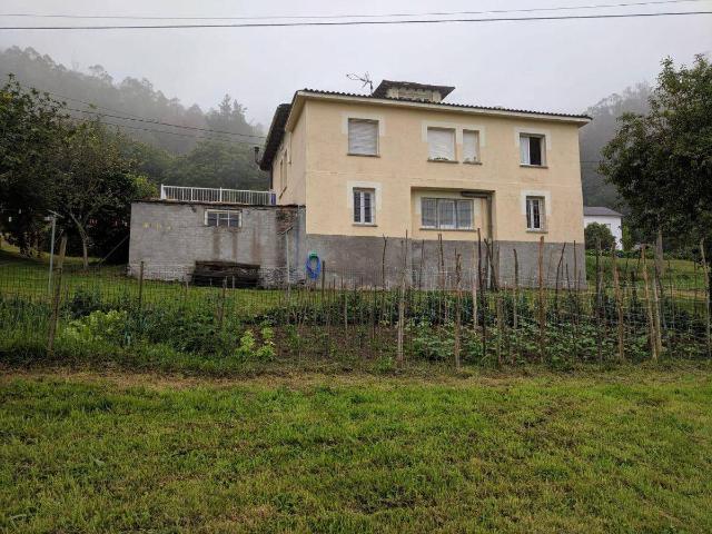 Chalet en venta en El Franco, Asturias