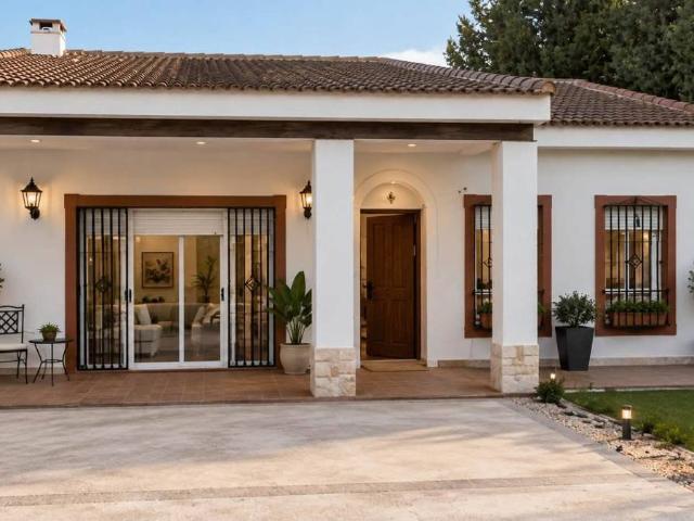 Chalet en venta en Distrito Centro, Córdoba