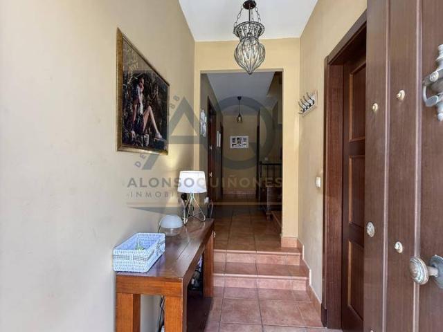 Villa en venta en Utrera, Barriada Los Salesianos