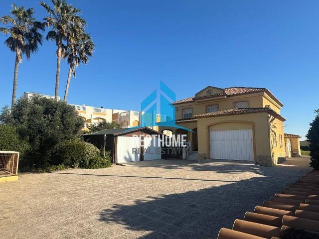 Chalet en venta en Cullera, València / Valencia