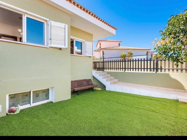 Chalet en venta en Los Cuervos, Granadilla de Abona