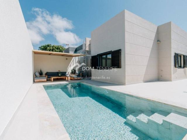 Chalet en venta en Los Cuervos, Granadilla de Abona
