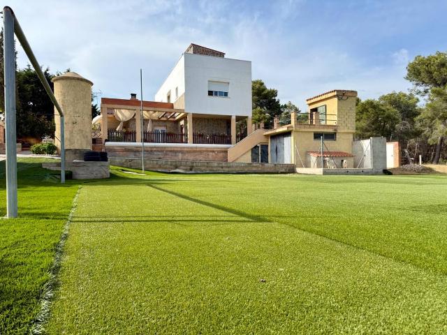 Villa en venta en El Montmell