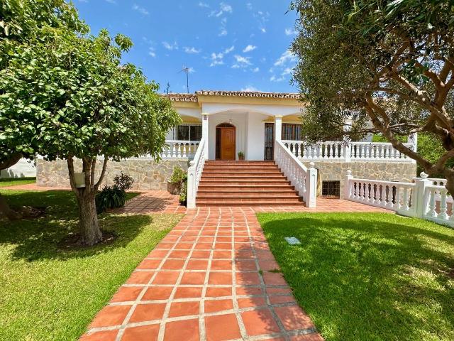 Villa en venta en Torremolinos