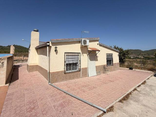Chalet en venta en el Pinós / Pinoso, Alacant / Alicante