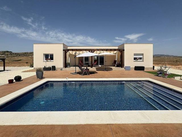 Chalet en venta en el Pinós / Pinoso, Alacant / Alicante
