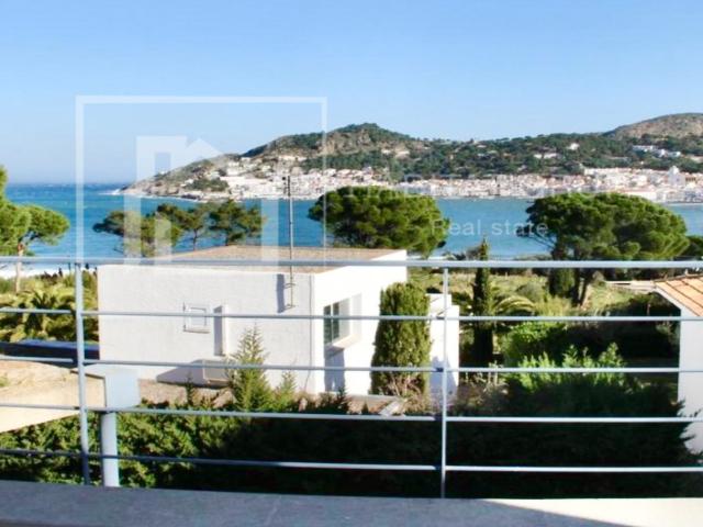 Villa en venta en El Port De La Selva