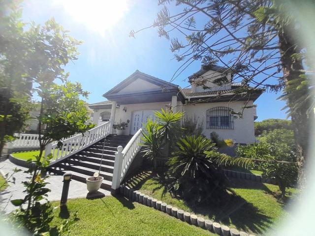 Chalet en venta en Nuevo Portil, Costa Occidental