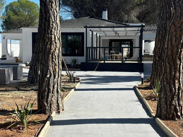Villa en venta en El Provencio