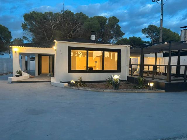 Villa en venta en El Provencio Villa en venta en El Provencio