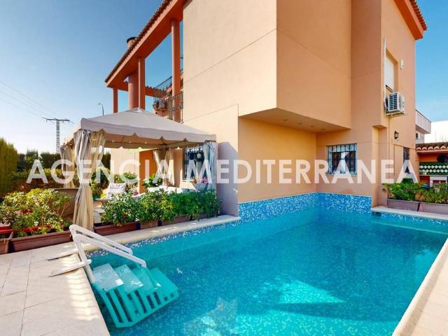 Chalet en venta en l'Horta Nord, Valencia