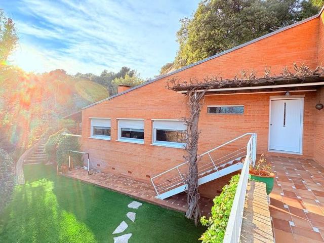 Chalet en venta en Sant Feliu del Racó, Castellar Del Vallès