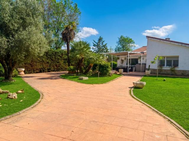 Chalet en venta en Villalbilla, Madrid