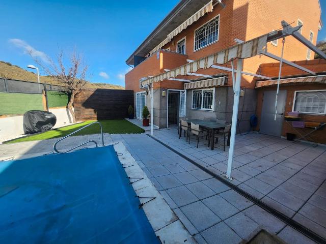 Chalet en venta en Villalbilla, Madrid