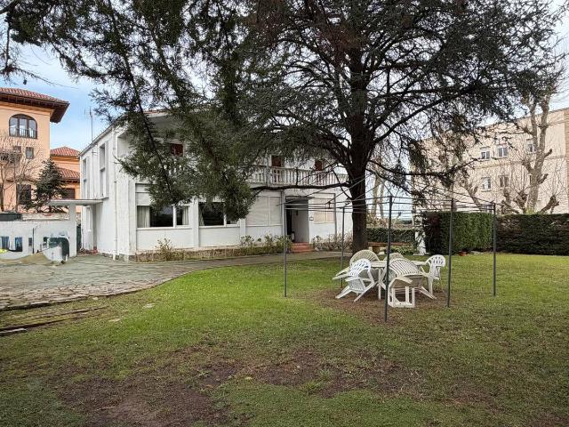 Chalet en venta en Correos, Santander