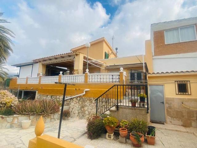 Chalet en venta en la Marina Baixa, Valencia