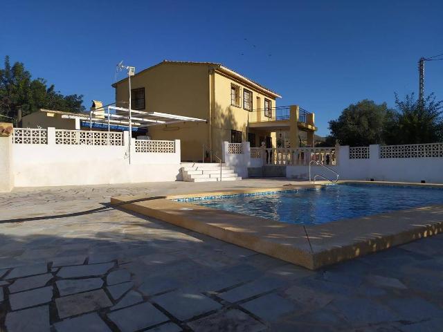 Chalet en venta en la Marina Baixa, Valencia