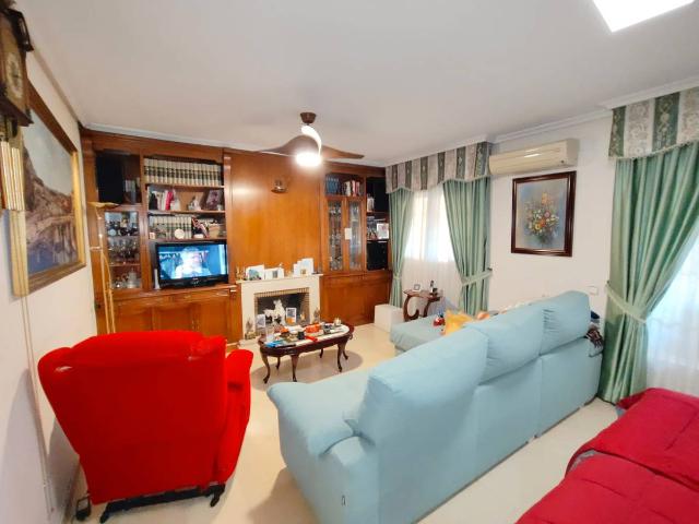 Chalet en venta en Parque Vosa, Móstoles