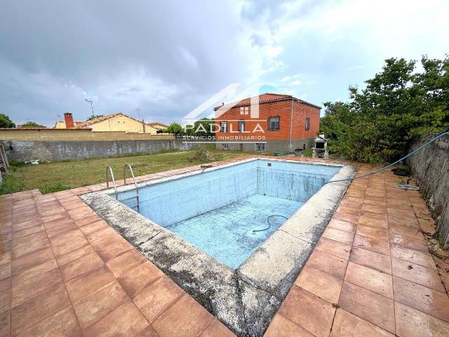 Villa en venta en El Viso De San Juan