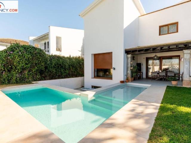 Chalet en venta en Bormujos, Andalucía