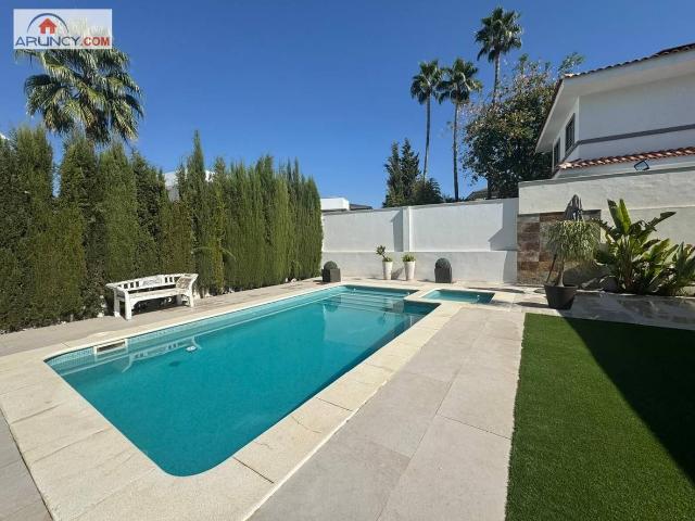 Chalet en venta en Bormujos, Andalucía